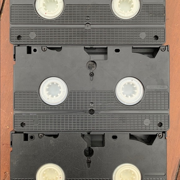 3 Children’s VHS Tapes! - Picture 5 of 9